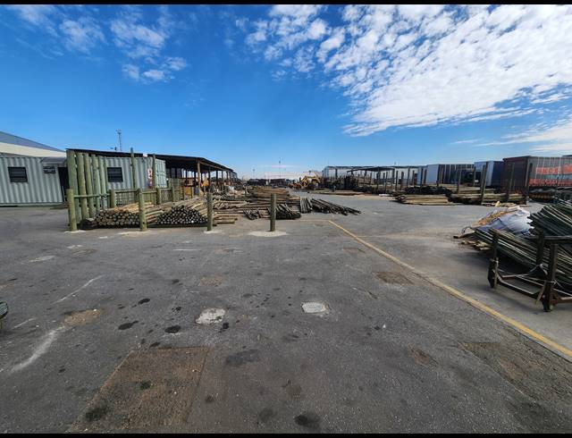 4,000M² INDUSTRIAL YARD TO LET IN ROODEKOP